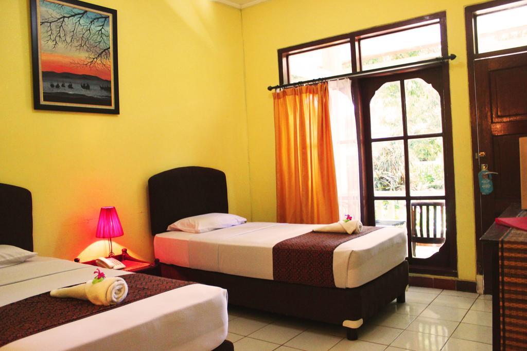Hotel Puri Nusantara Kuta Lombok Exterior foto
