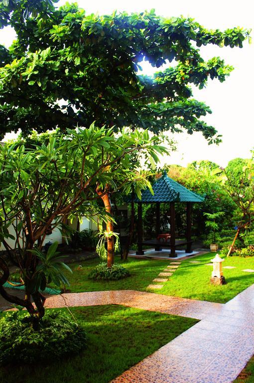 Hotel Puri Nusantara Kuta Lombok Exterior foto